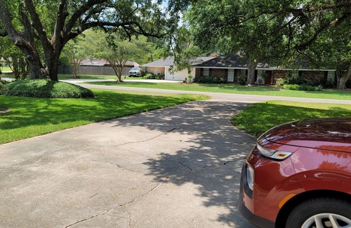 Baker House | Family-Friendly 2BR Retreat Near Park & Sports Facilities