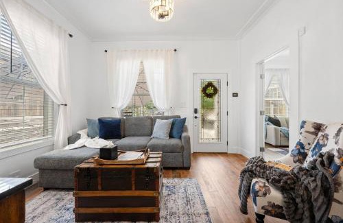 Downtown Reno House | Min From Unr, Downtown & Hospitals