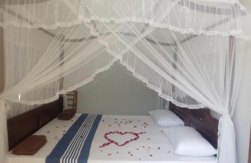 Bandaramulla House | Delightful Minara Guest House with Breakfast & Family Amenities