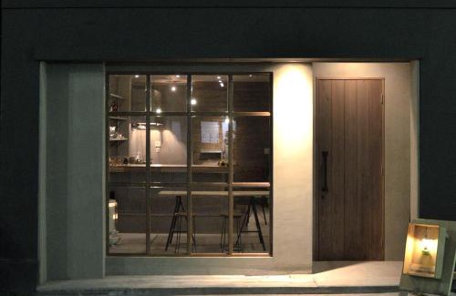 Sannomiya House | Comfortable Stay at Minato Hutte with Breakfast Included