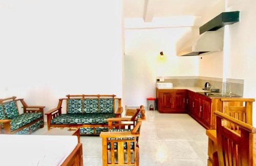 Anuradhapura Hotel | Top-Rated Mindana Residence: Family-Friendly & Accessible Stay