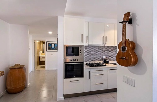 Mindelo Apartment | Discover Morna Morabeza Delux: Family-Friendly Retreat