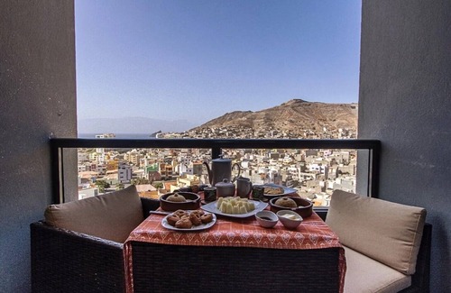 Mindelo Apartment | Discover Morna Morabeza Delux: Family-Friendly Retreat