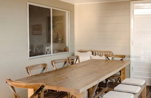 Dicky Beach House | Serene Mindful Abode @ Dicky Beach with Ocean Views