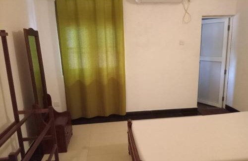 Anuradhapura House | Family-Friendly Mindi Guest with Kitchen & Top Ratings