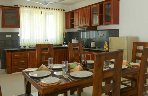 Hikkaduwa Villa | Relax at Mindini Villa - Hikkaduwa with Pool & Breakfast