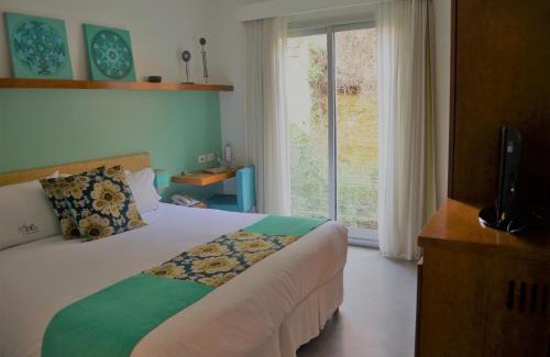 Palermo Hotel | Mine Hotel: Guest Rated 9/10 with Pool & Family-Friendly Perks