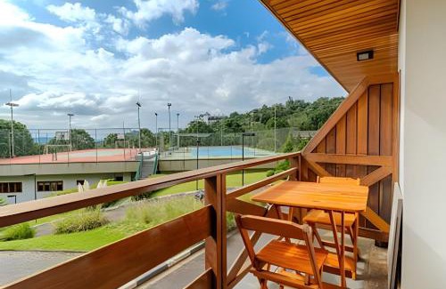 Alto do Capivari House | Relax at MineirINN: Pool, Spa & Mountain Views Await