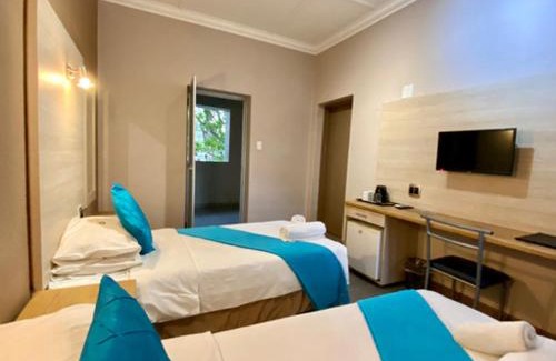 Tsumeb Hotel | Inviting Stay at Minen Hotel with Pool and Breakfast Options