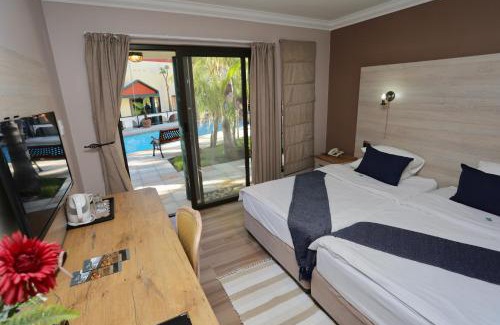 Tsumeb Hotel | Inviting Stay at Minen Hotel with Pool and Breakfast Options