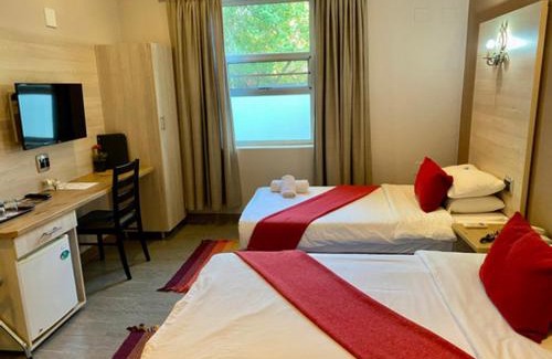 Tsumeb Hotel | Inviting Stay at Minen Hotel with Pool and Breakfast Options