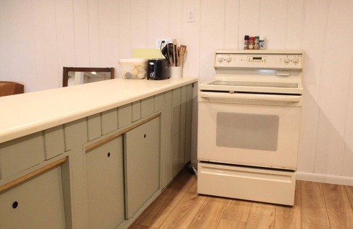Bradley House | Top-Rated Miner Lake Beach Cottage for Family Adventures