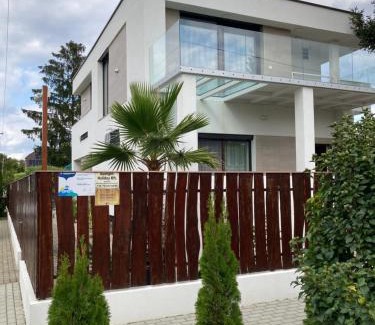 Sostogyogyfurdo Apartment | Discover Mineral Apartman Diamond: Family-Friendly Retreat