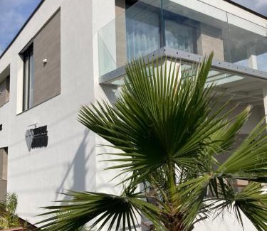 Sostogyogyfurdo Apartment | Discover Mineral Apartman Diamond: Family-Friendly Retreat