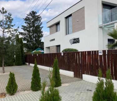 Sostogyogyfurdo Apartment | Discover Mineral Apartman Diamond: Family-Friendly Retreat