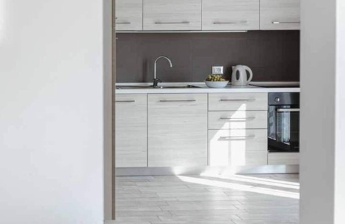 Solarolo Apartment | Incredible Minerva Holidayhome: Iris Wohnung with Ocean View