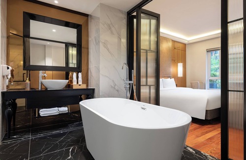 Old Quarter Hotel | Explore Minerva Premium Hotel: 4-Star Stay with Spa & Dining