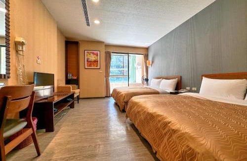 Heping Hotel | Relaxing Ming Zhi Hot Spring Hotel with Family-Friendly Amenities