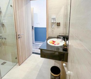 Duong To Cabin | Inviting Minh Phu Quoc Lodge with Beach & Pool Access
