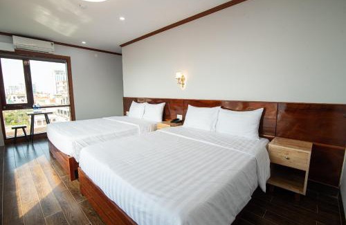Dong Hoi Hotel | Top-Rated Minh Quang Hotel with Breakfast & Family Amenities