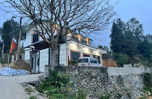 Bac Ha House | Minh Thắm: Pet-Friendly Retreat with Breakfast Included