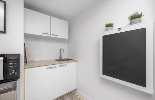 Pialba Apartment | Cozy Mini Apartment with Ocean View and Spa Amenities