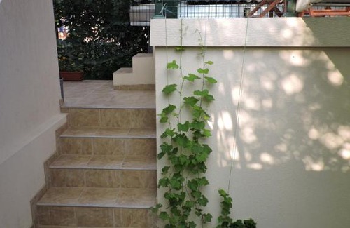 Gelendzhik Hotel | Cozy Mini Gostińica: Pet-Friendly Stay with Kitchen Access