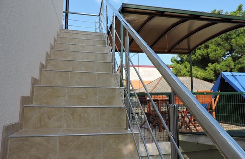 Gelendzhik Hotel | Cozy Mini Gostińica: Pet-Friendly Stay with Kitchen Access