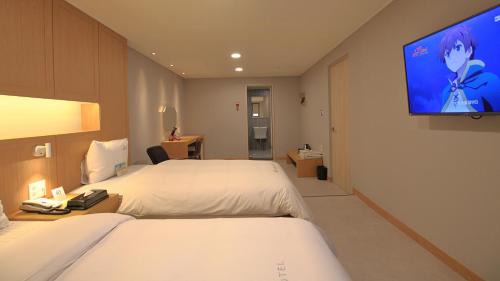 Gyeongju Hotel | Top-Rated Mini Hotel 141: Family-Friendly & Accessible Stay