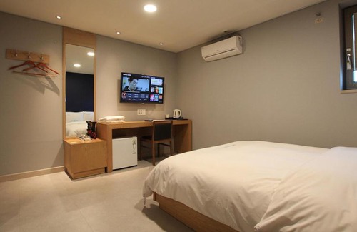 Gyeongju Hotel | Top-Rated Mini Hotel 141: Family-Friendly & Accessible Stay