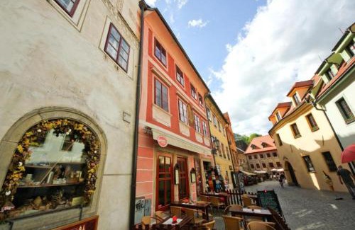 Cesky Krumlov Apartment | Guest Rated 10/10: Mini Hotel Abraka's Two-Bedroom Suite
