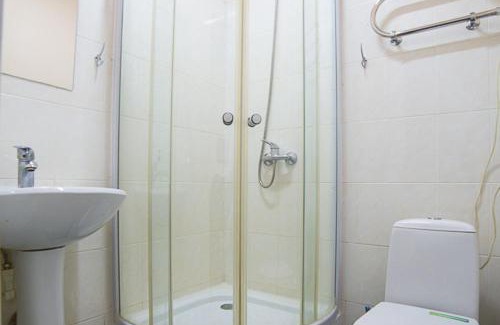 Zlatoust Hotel | Pet-Friendly Comfort at Mini Hotel Berezka with Hot Tub