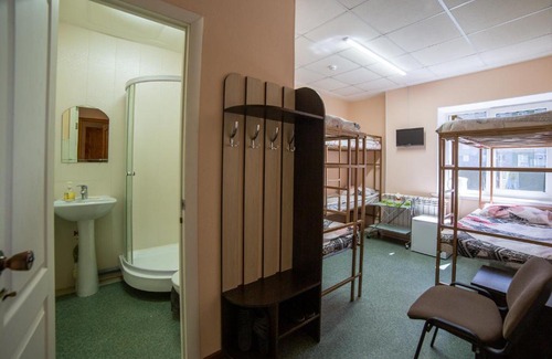 Zlatoust Hotel | Pet-Friendly Comfort at Mini Hotel Berezka with Hot Tub