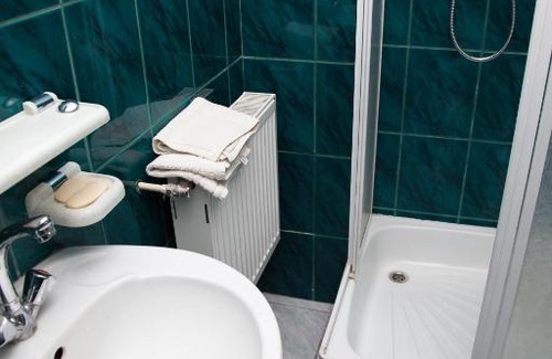 Svetlogorsky District Hotel | Cozy Mini-Hotel on Podgornaya 20 - Pet-Friendly Comfort