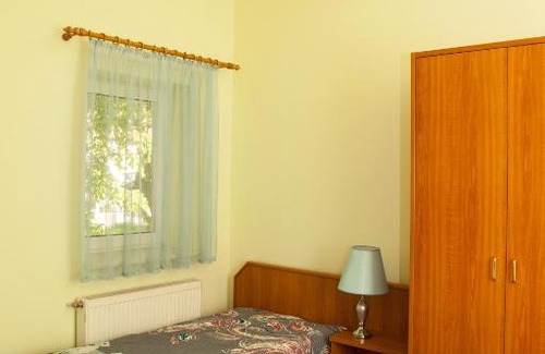 Svetlogorsky District Hotel | Cozy Mini-Hotel on Podgornaya 20 - Pet-Friendly Comfort