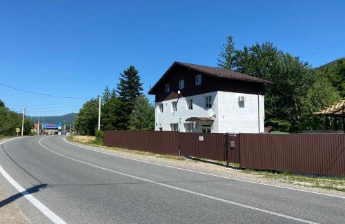 Mykulychyn Hotel | Guest Rated: Mini-Hotel Serpanok with Oceanfront Views