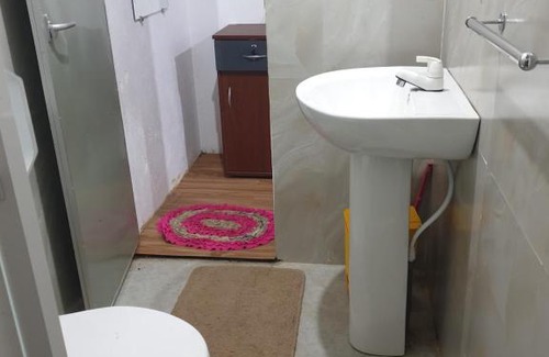 Embilipitiya House | Explore Mini Jungle Canopy Udawalawe: Family & Pet Friendly