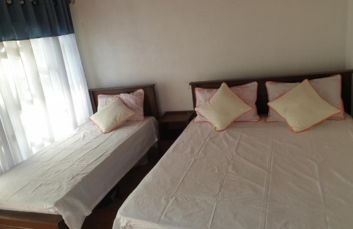 Embilipitiya House | Explore Mini Jungle Canopy Udawalawe: Family & Pet Friendly