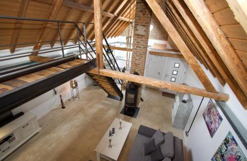 Mechernich Apartment | Pet-Friendly Mini-Loft with Ocean View in Voreifel