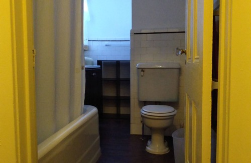 Plainfield Apartment | Two-Bedroom Apartment in Mini Mansion with Pool & Breakfast