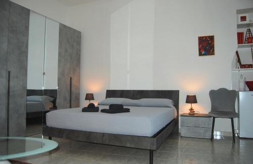Sant’Agapito Apartment | Stylish Mini Red Hub - Design Apartment for Families & Pets