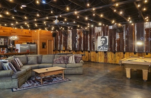 Copperhill Cabin | Explore a Mini Resort in the Mountains with Spa & Pool