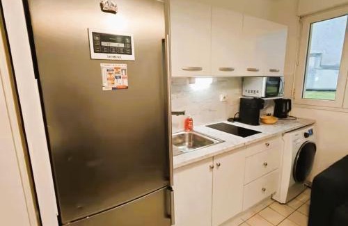 Chaville Apartment | Modern 2-Room Apartment with Free Parking & Pet Friendly