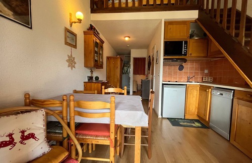 Barcelonnette Apartment | Cozy Apartment in Barcelonnette for 5 with Spa & Kitchen