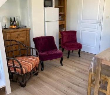 Gallargues-le-Montueux House | Cozy Mini Villa in Gallargues with Shared Pool & Garden
