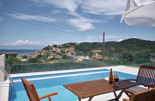 Agios Stefanos Avliotes Villa | Charming Mini Villa Tsaros with Inviting Pool Access