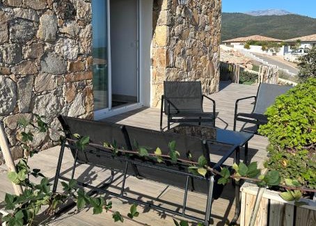 Solenzara Apartment | Cozy Mini Villa with Ocean View - Guest Rated 9.7/10
