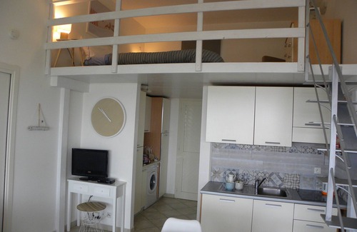 Marine de Saint Ambroggio House | Cozy 2-Bedroom Mini Villa with Sea View & Pool Access