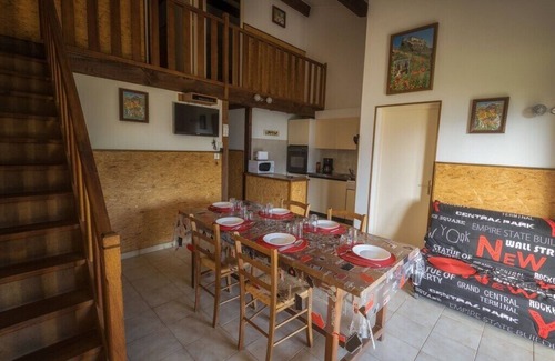 Vico House | Family-Friendly Mini-Villas with Oceanfront Pool Access