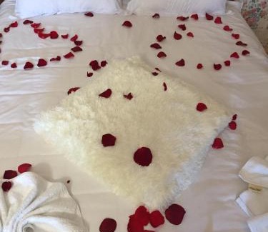 Transcarpathia Hotel | Guest Rated: Minihotel Zolotoe Runo with Hot Tub & Kitchen